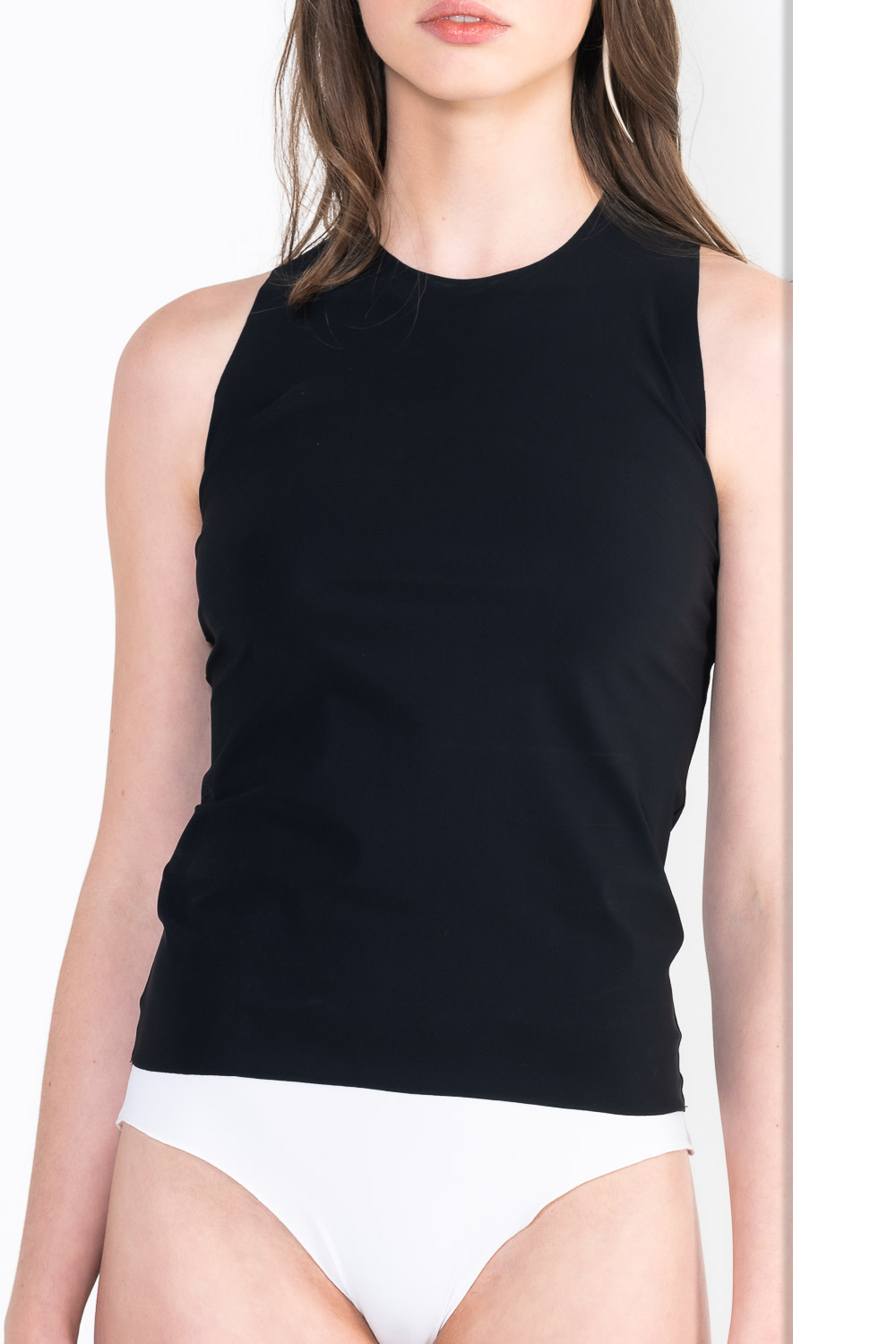 L5 Sleeveless crew neck top