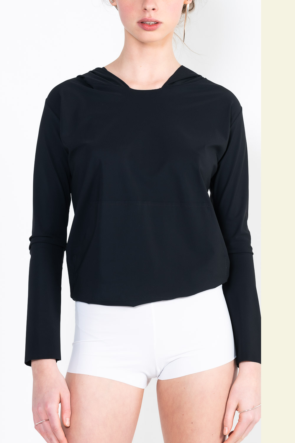 L69 Short hooded jogging sweater