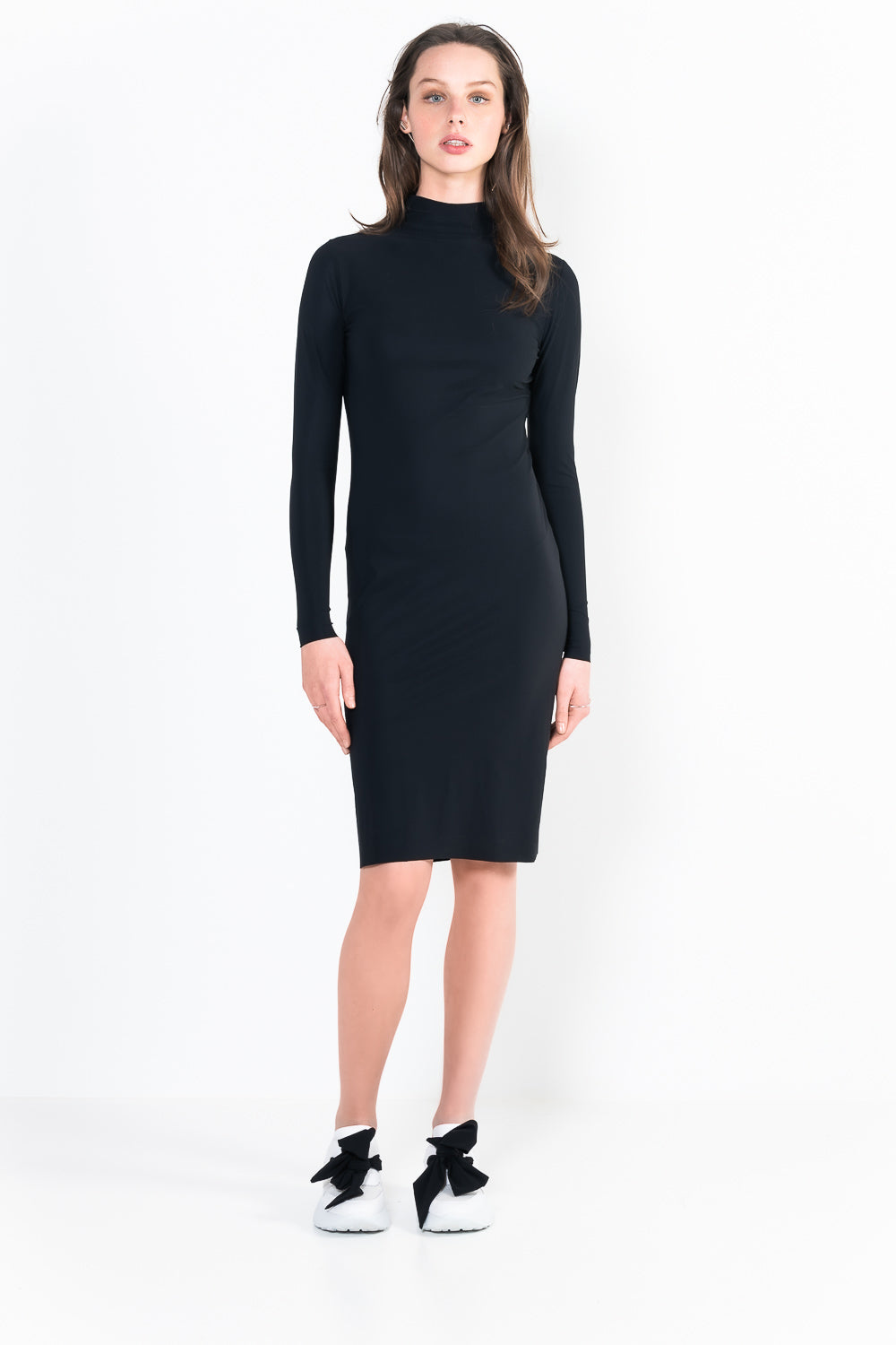 L13Bis Robe marcel col montant manches longues courte