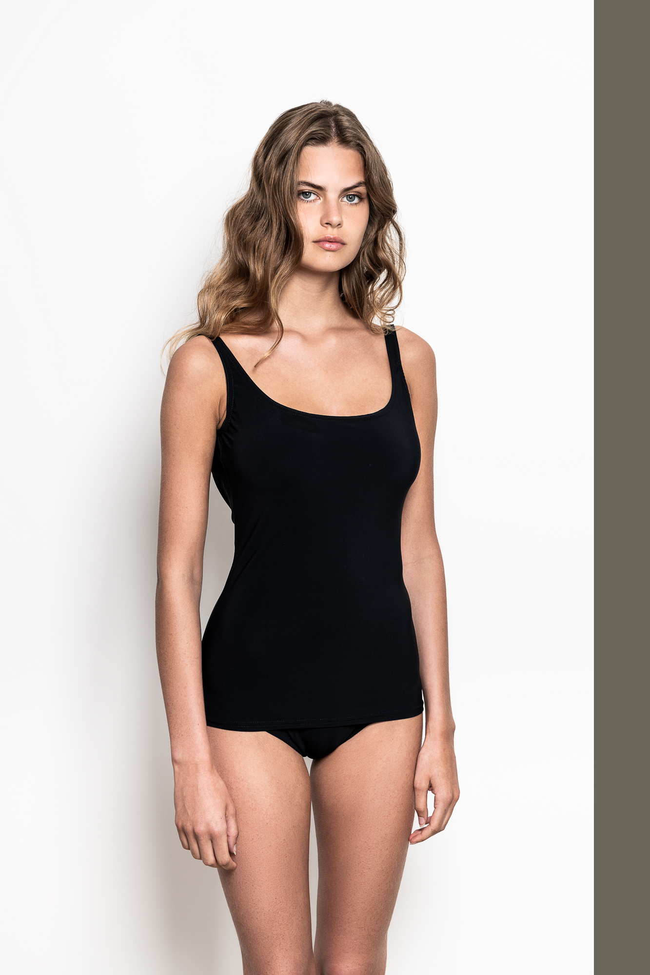MB4 Top décolleté dos