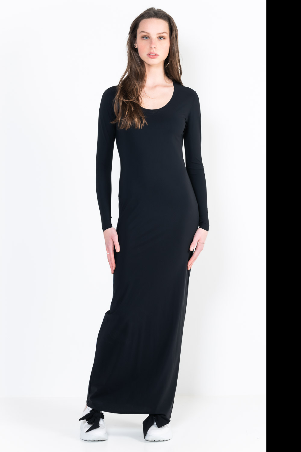 L12Ter Robe encolure U manches longues longue