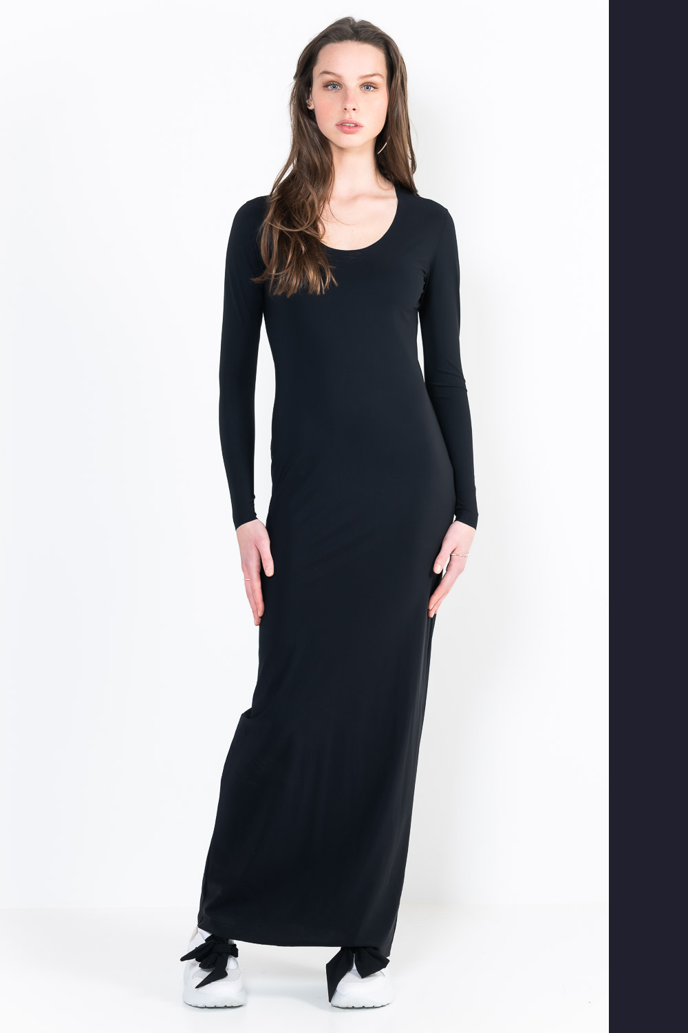 L12Ter Robe encolure U manches longues longue