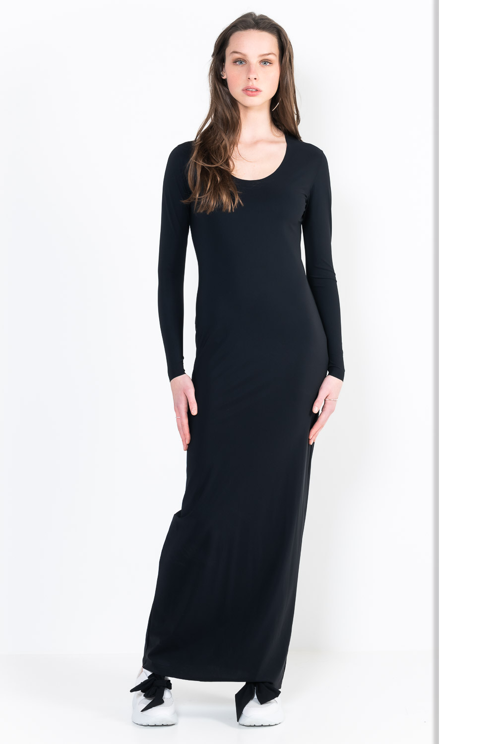L12Ter Robe encolure U manches longues longue