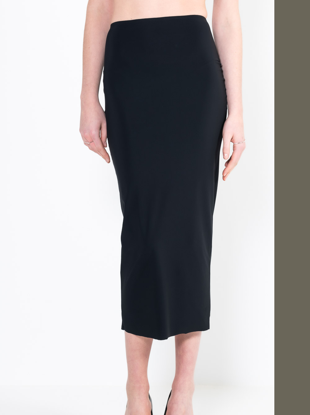 L16 Long straight skirt