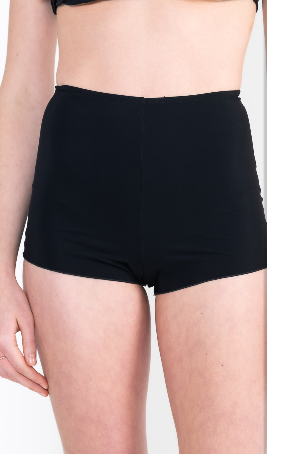 L20 Short
