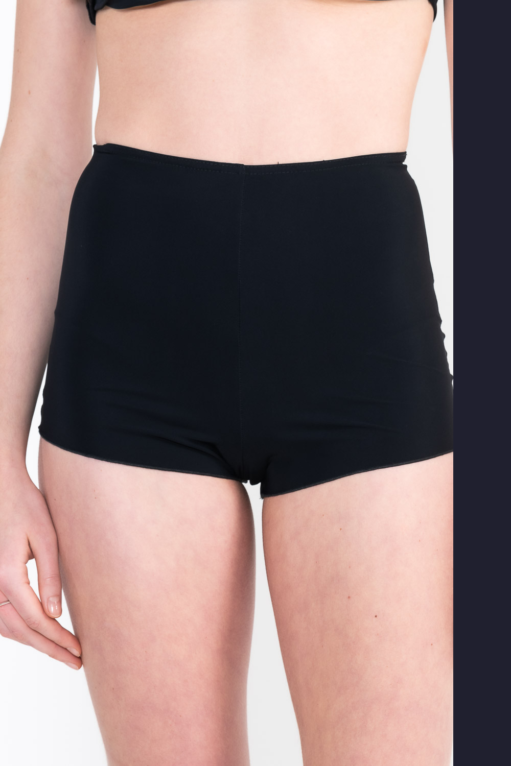 L20 Short