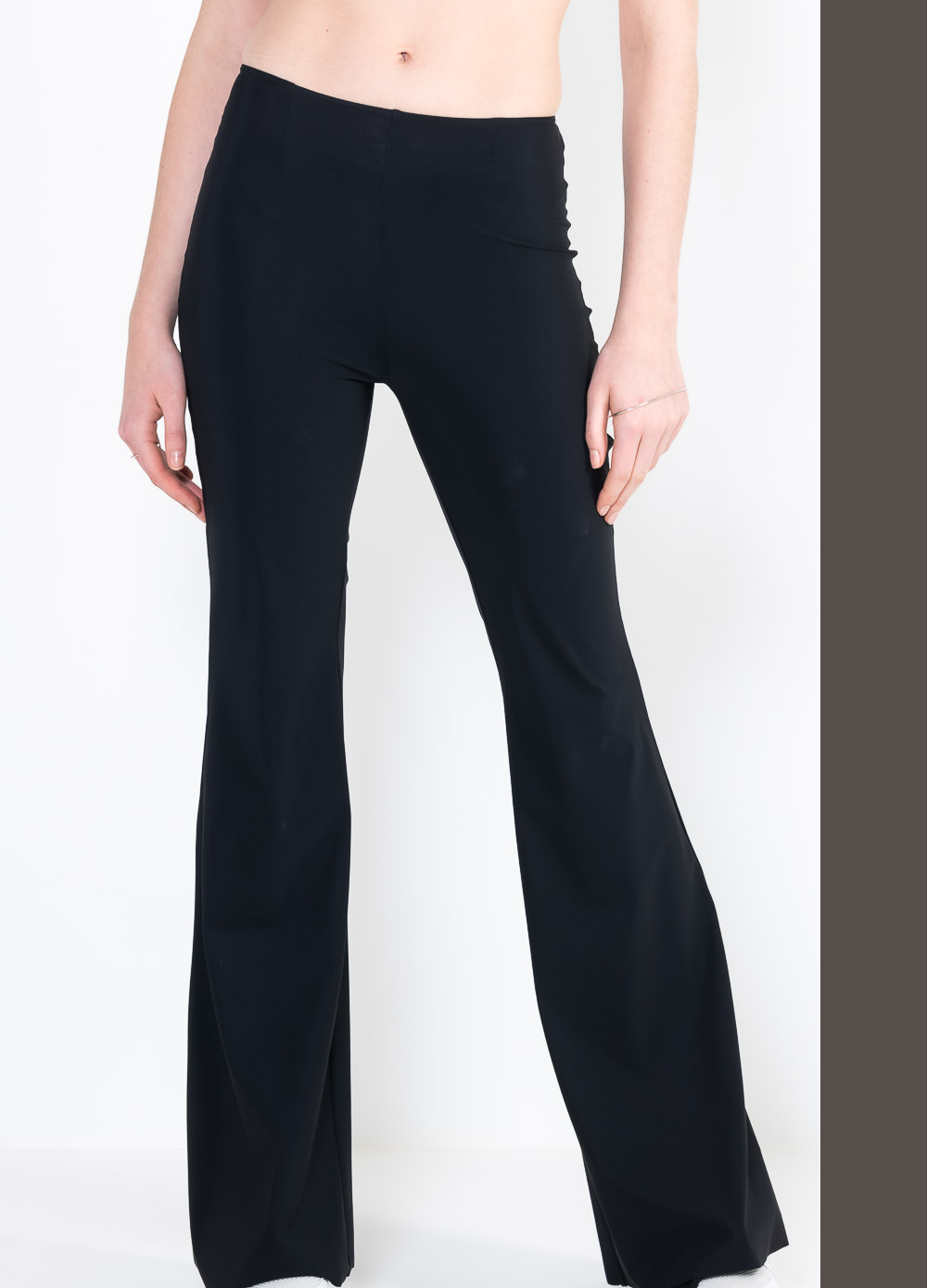 L28 Bell bottom pants