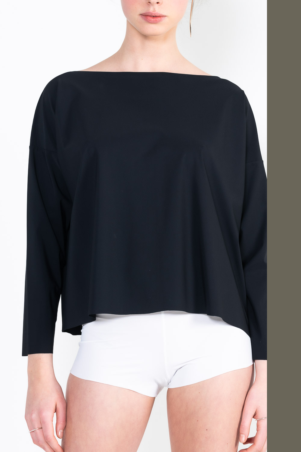 L61 Boat neck jogging sweater
