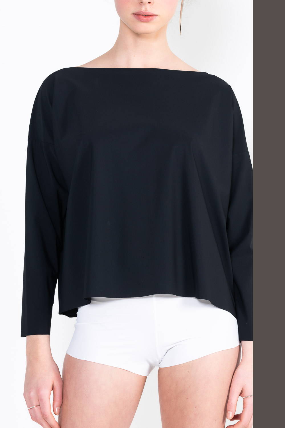 L61 Boat neck jogging sweater