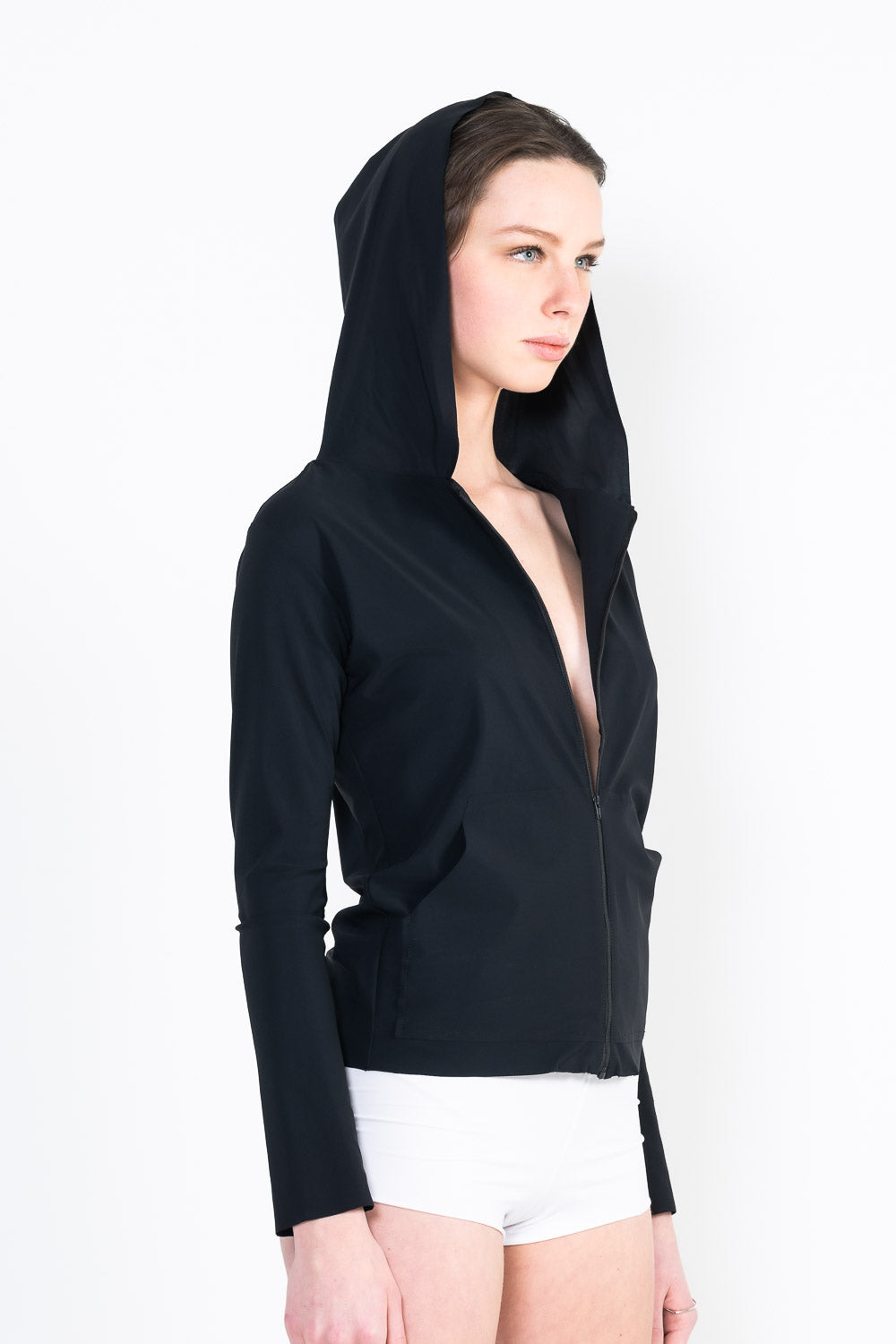 L68 Gilet jogging capuche zip devant