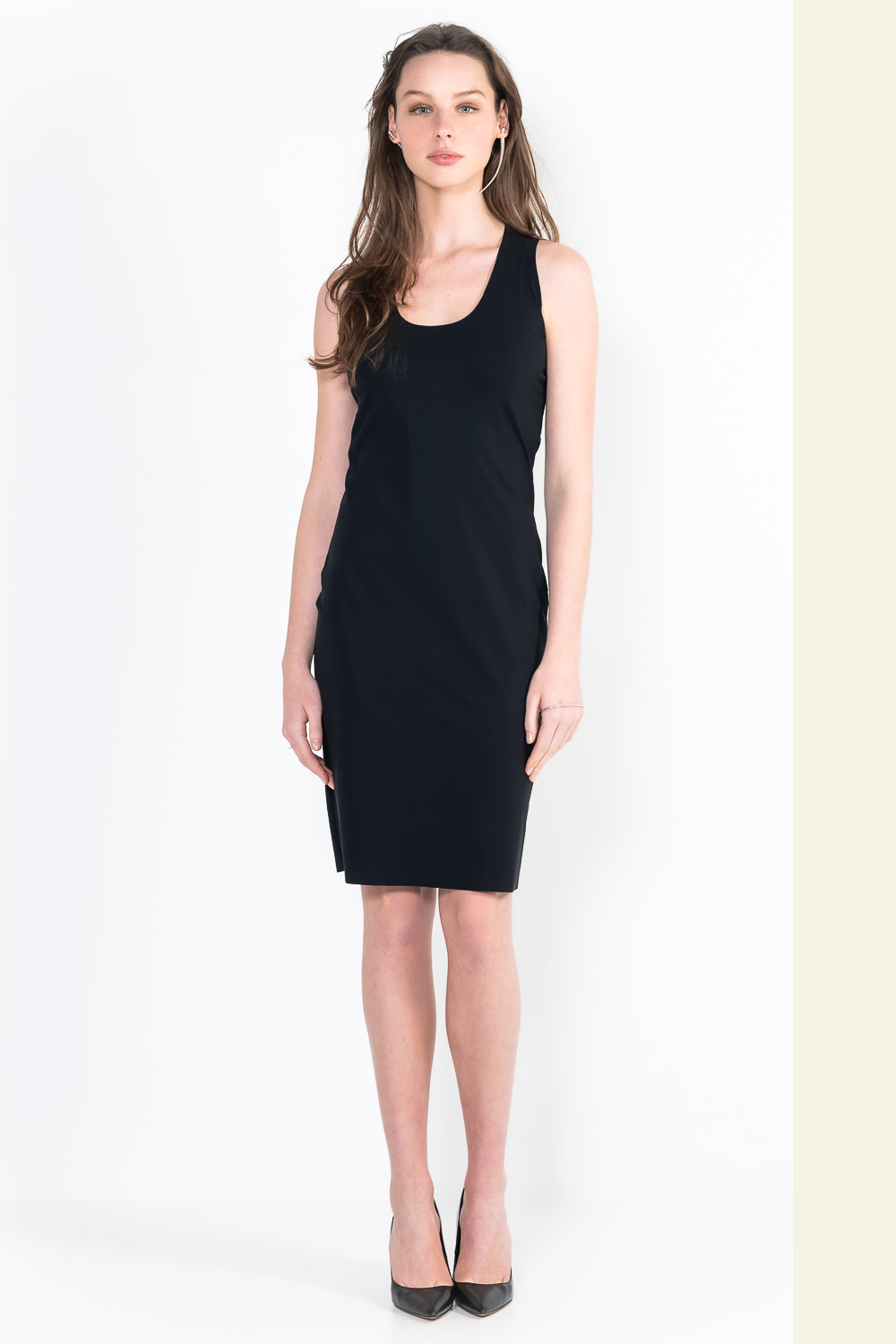 L6Bis Robe marcel encolure U courte