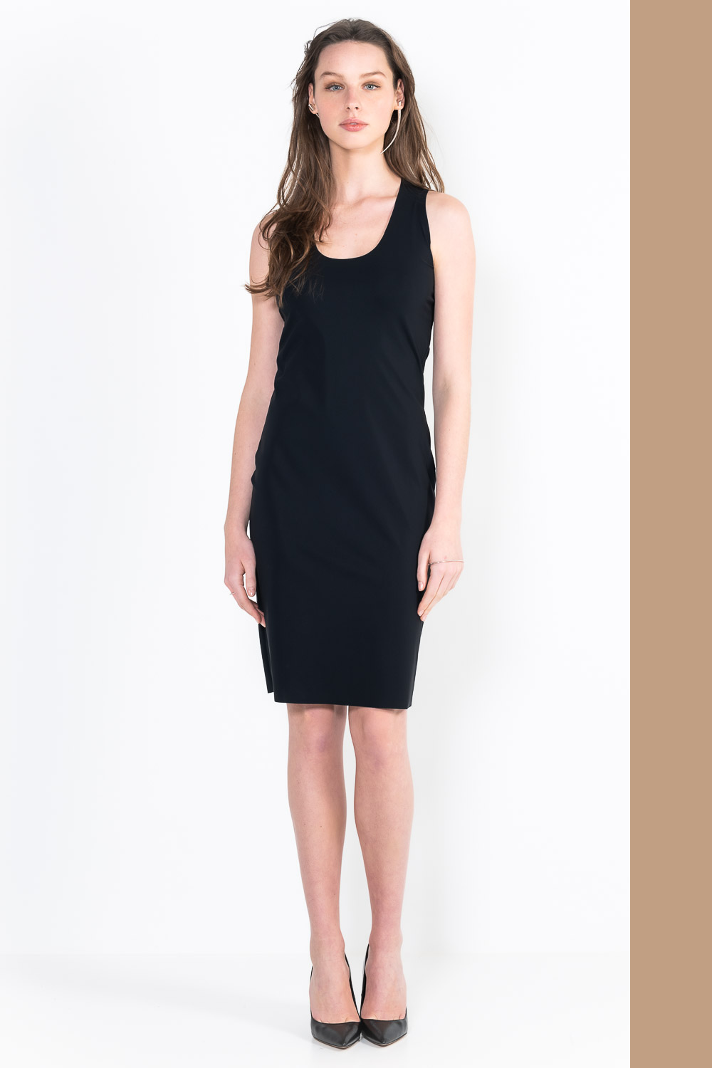 L6Bis Robe marcel encolure U courte