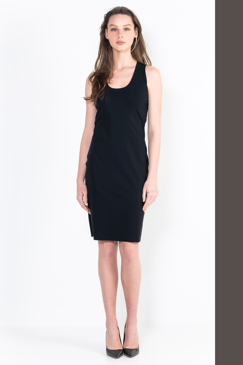 L6Bis Robe marcel encolure U courte