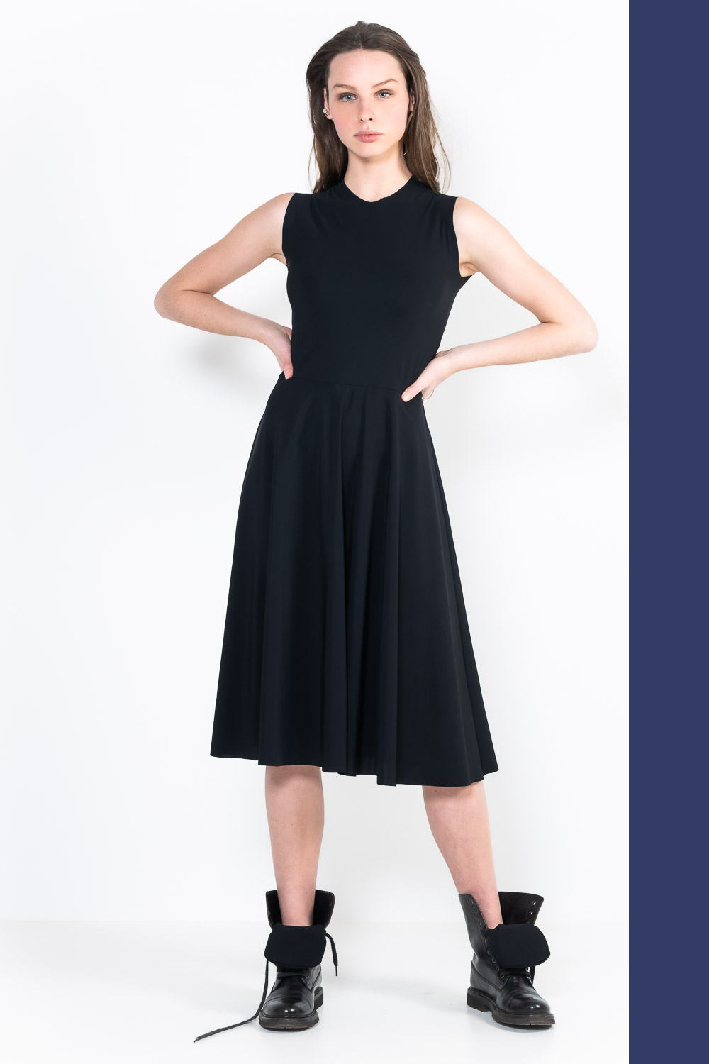 L84 Short sleeveless melania dress