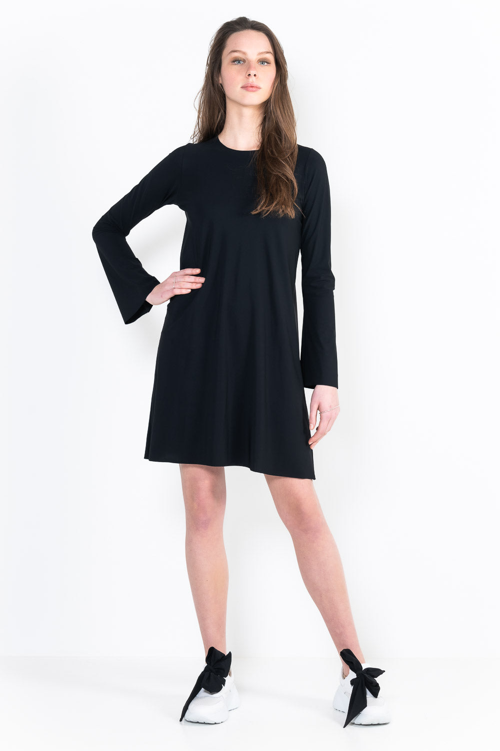 L92 Short long sleeve trumpet dress