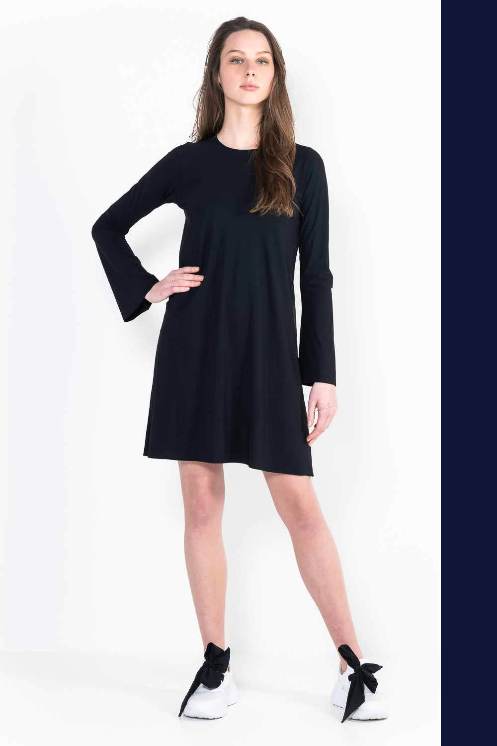 L92 Short long sleeve trumpet dress