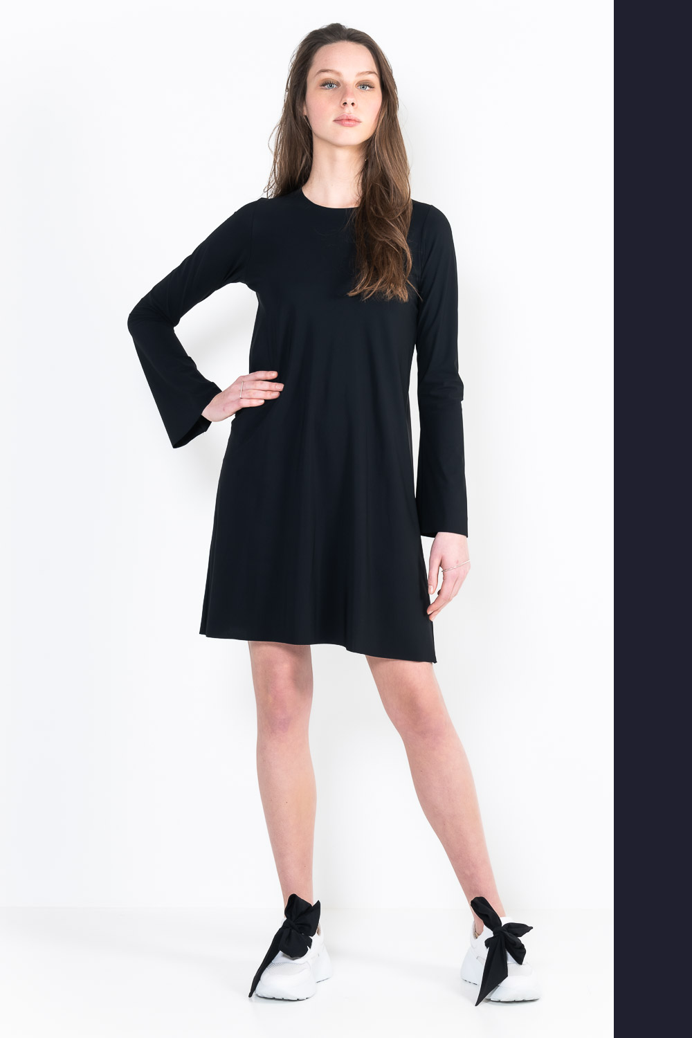 L92 Short long sleeve trumpet dress