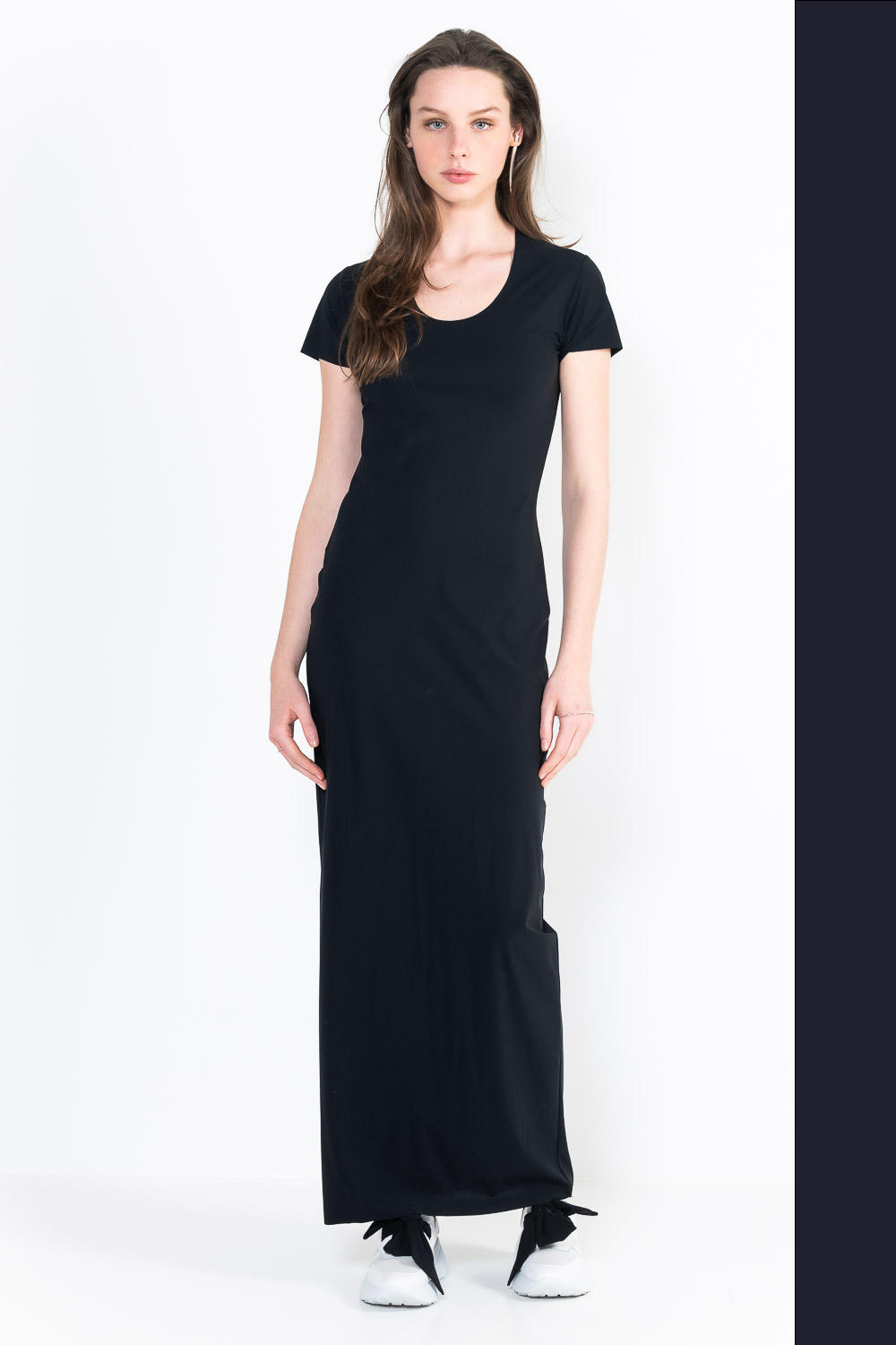 L9Ter U-neck dress short sleeves long