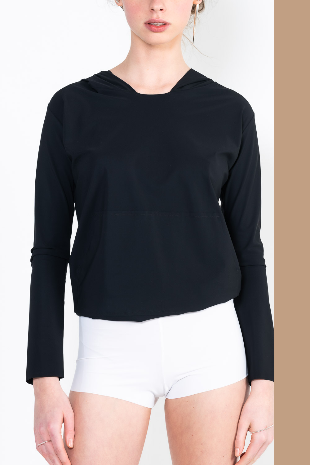 L69 Short hooded jogging sweater