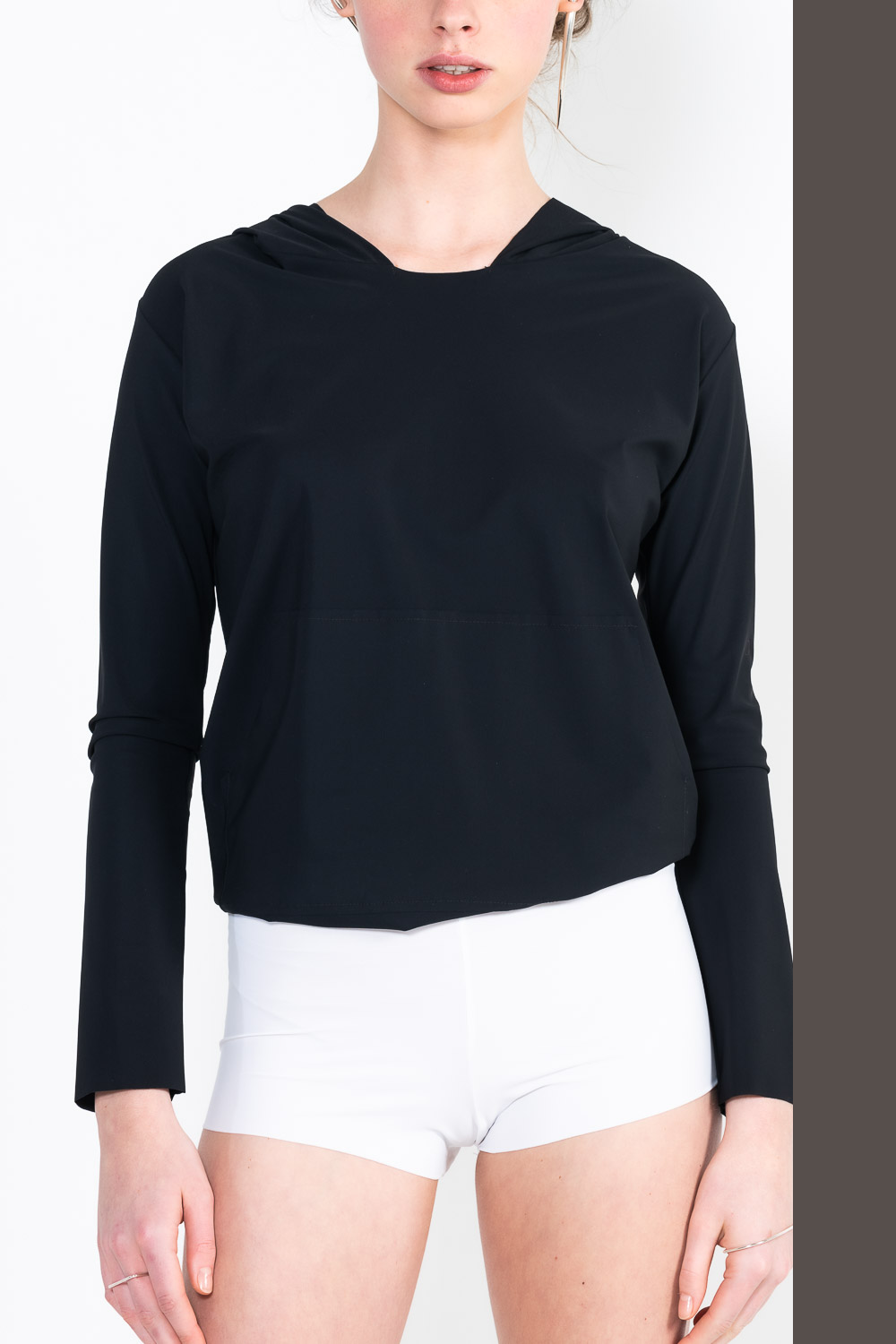 L69 Short hooded jogging sweater