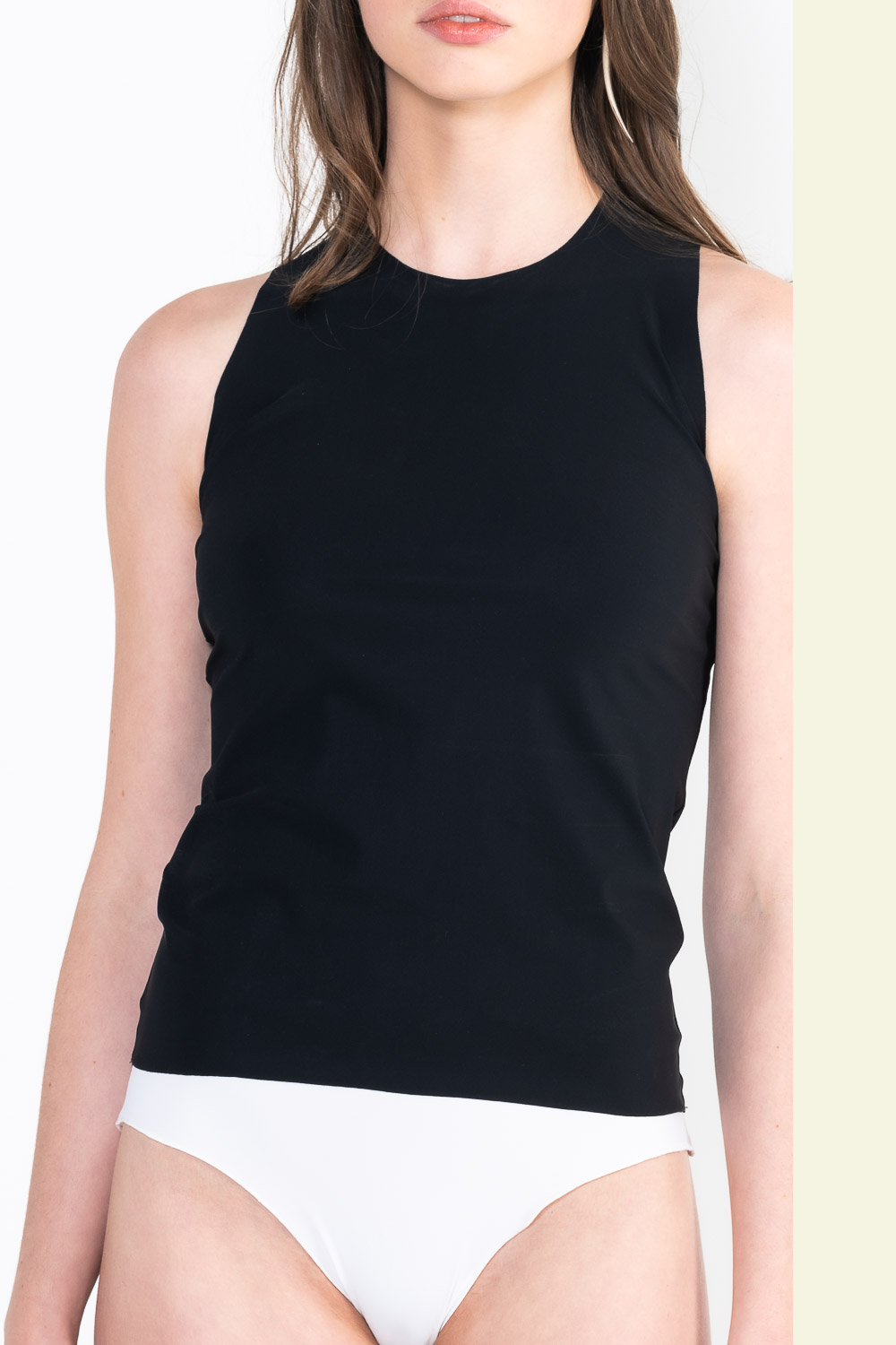 L5 Sleeveless crew neck top