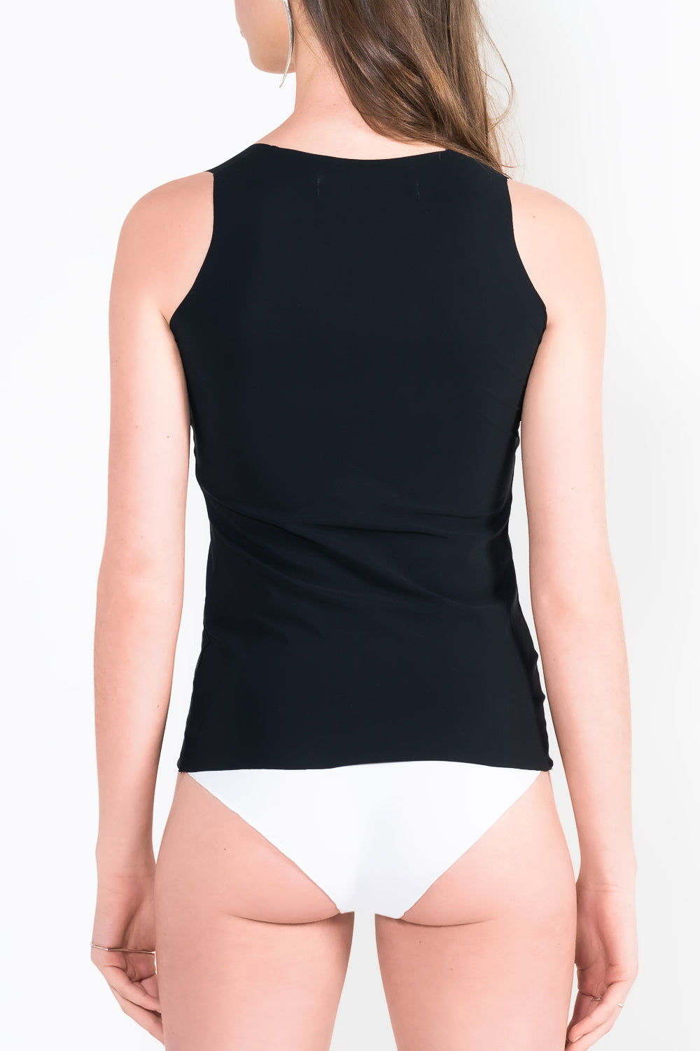 L5 Sleeveless crew neck top