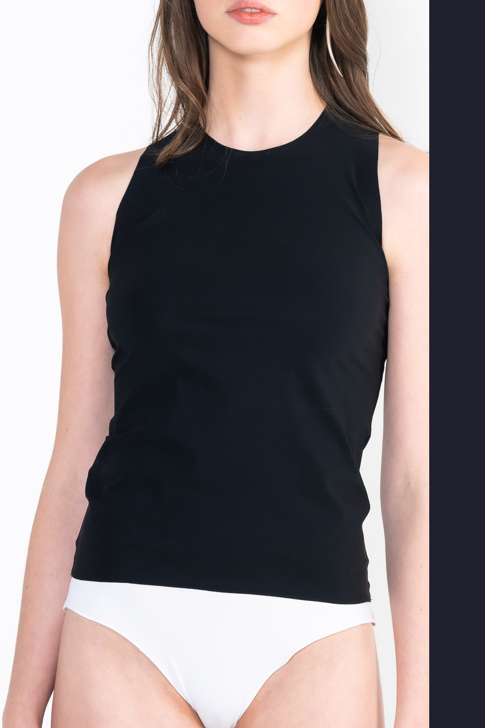 L5 Sleeveless crew neck top
