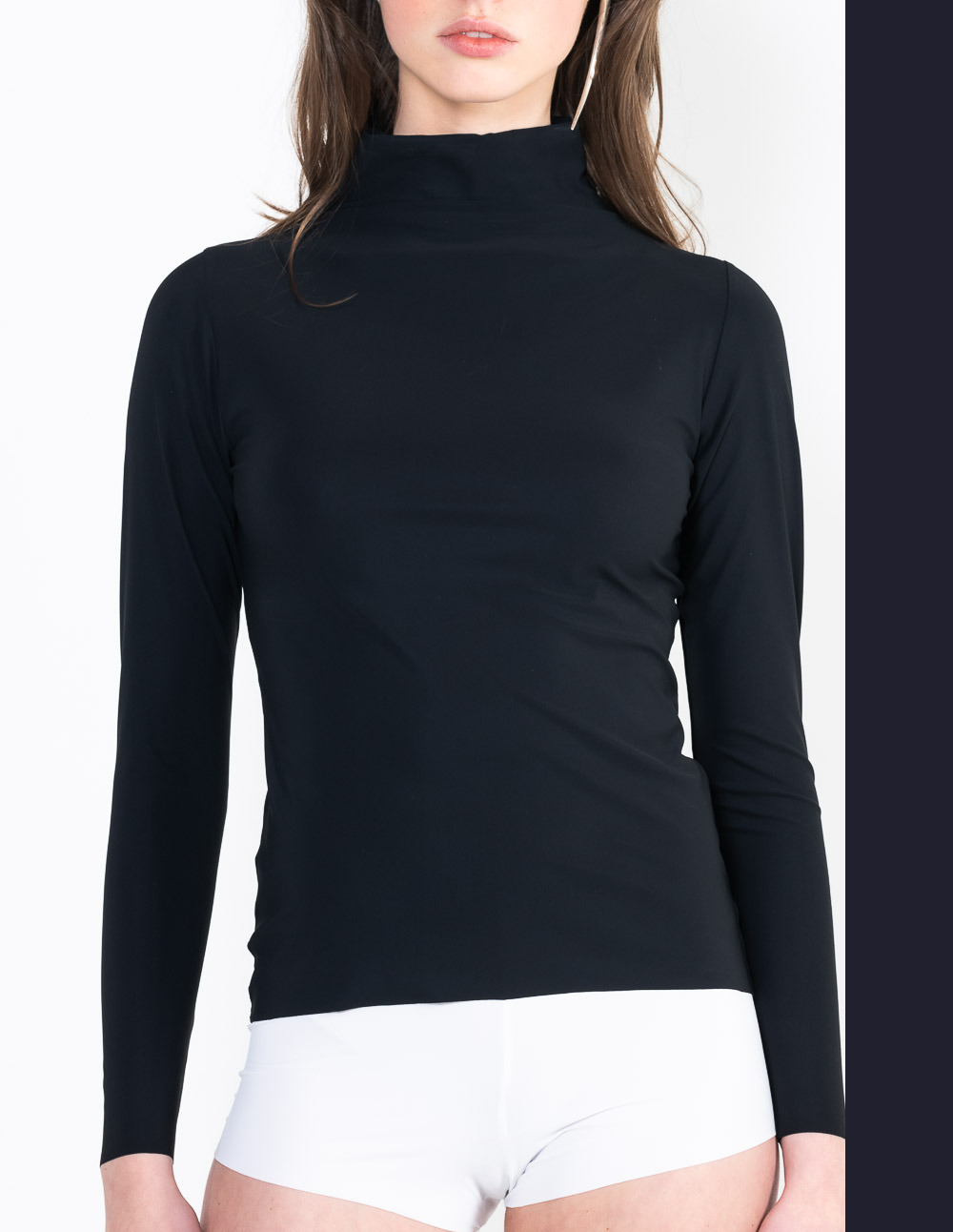 L13 High neck top with long sleeves