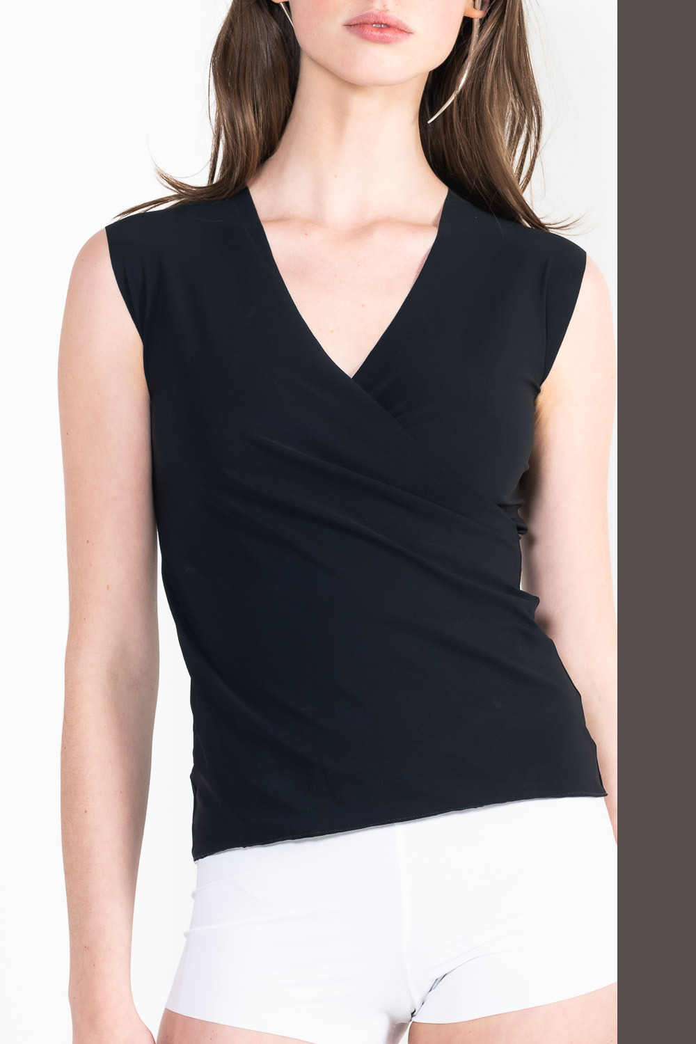 L29 Sleeveless wrap top