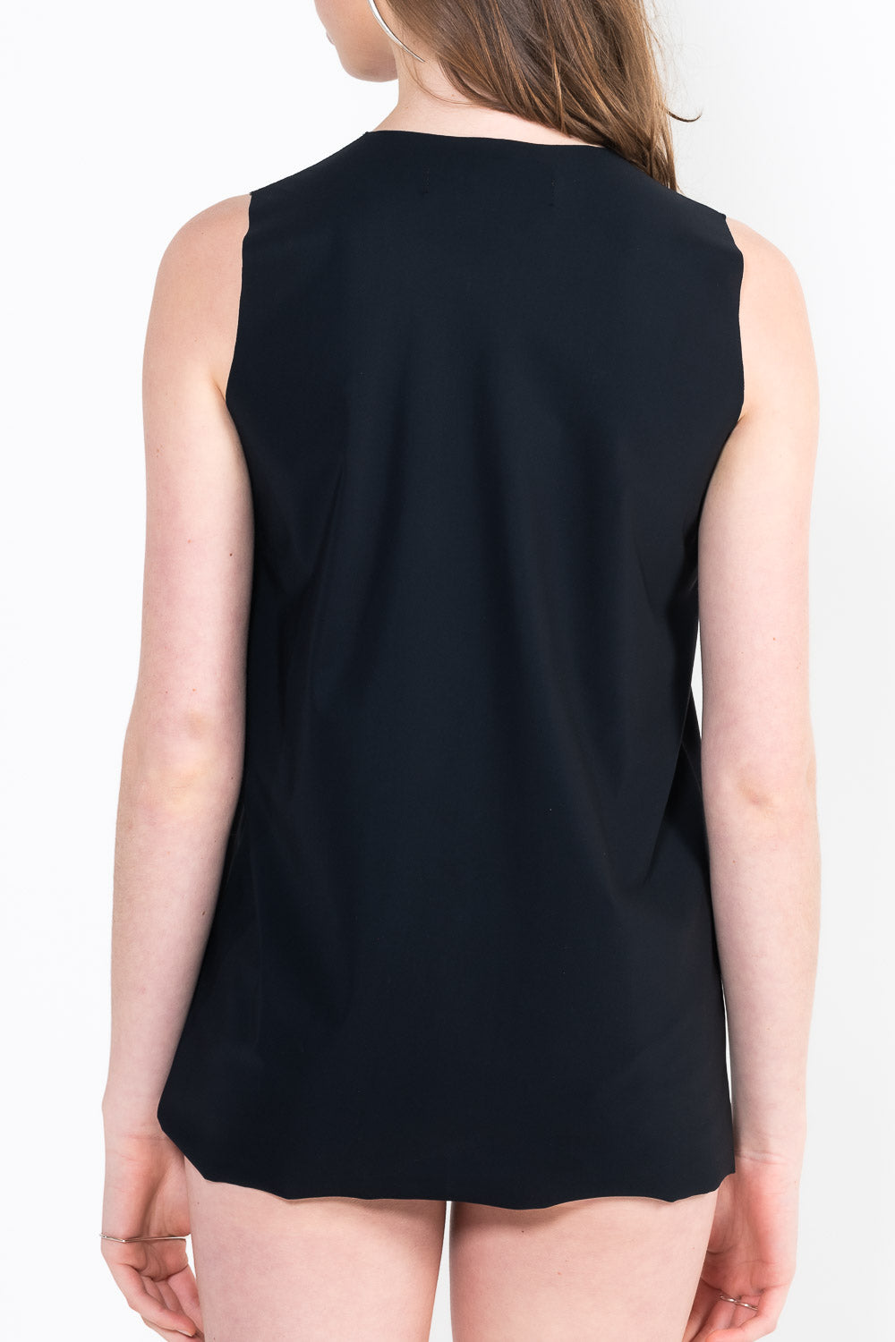 L33 Wide sleeveless top